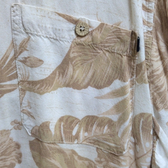 Men's Button-Up Casual Shirt - Picture 3 of 6